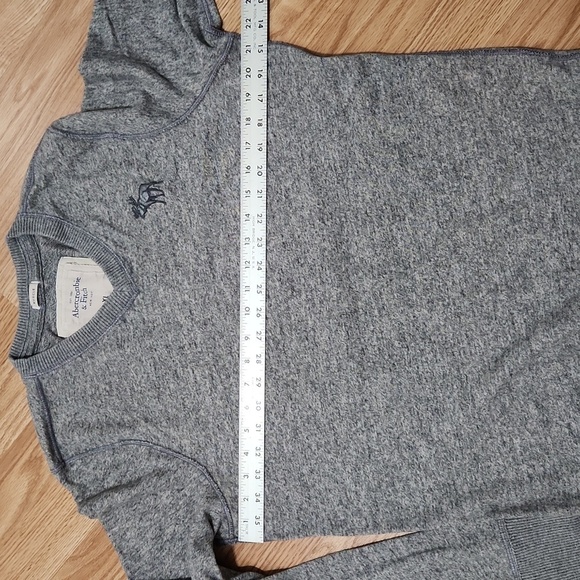 Abercrombie Fitch Sweater Mens Medium XL Grey Muscle V-Neck Pullover Long Sleeve - Picture 6 of 7